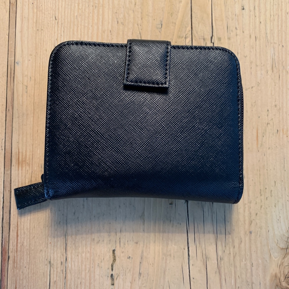 Brand New Prada Saffiano Leather zip around wallet - Picture 2 of 5